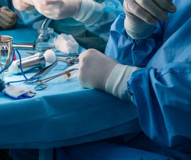 إزالة الانزلاق الغضروفي بالتدخل الميكروسكوبي المحدود