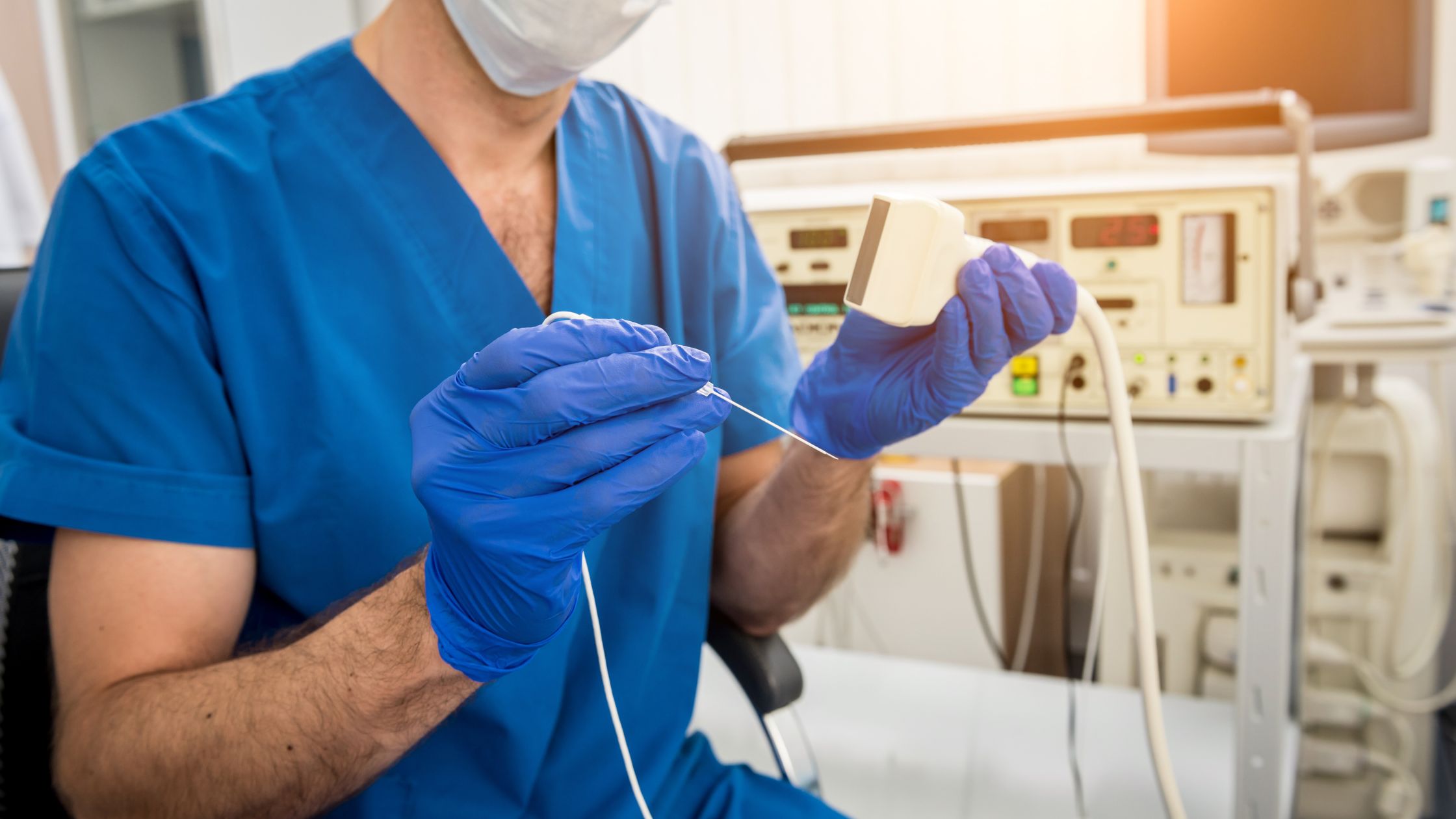 العلاج-بالتردد-الحراري-وحقن-جذور-الأعصاب