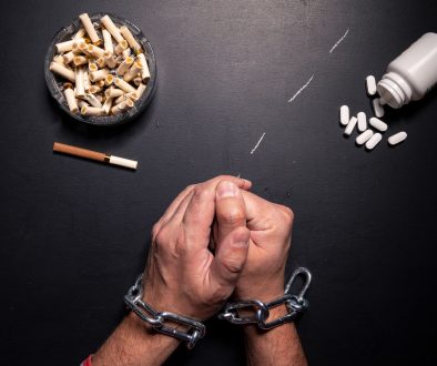 علاج إدمان التدخين وآثاره