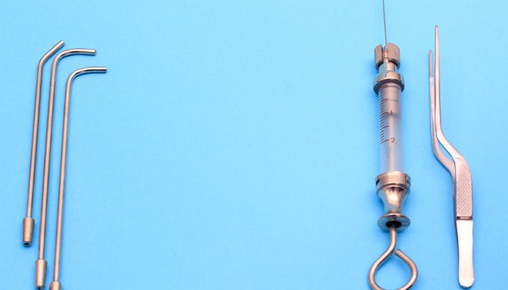 استئصال اللوزتين واللحمية