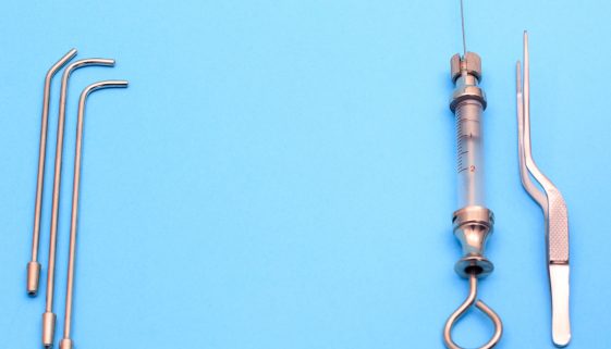 استئصال اللوزتين واللحمية