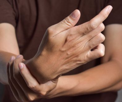 علاج التشنجات ووهن العضلات والتهاب الأعصاب الطرفية